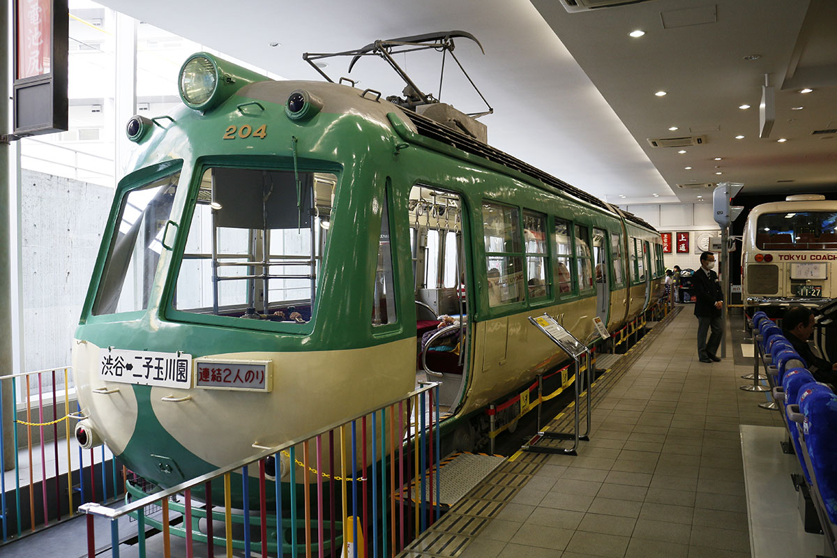 デハ200形電車